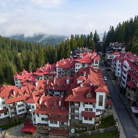 Slope Side At The Castle * بامبوروفو